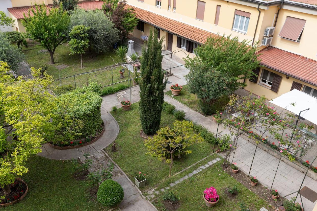 Hotel Casa Ferie Sant’Anna Florencia Exterior foto