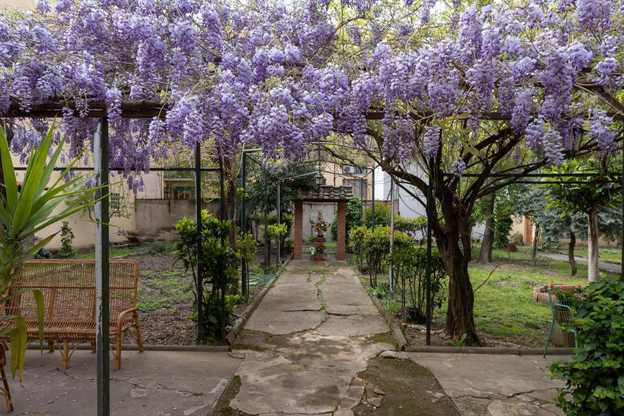 Hotel Casa Ferie Sant’Anna Florencia Exterior foto