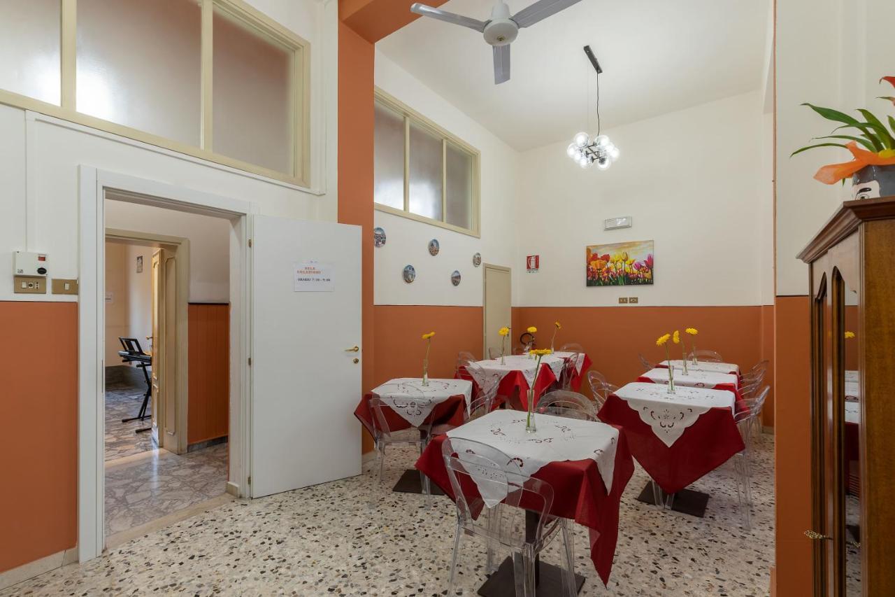 Hotel Casa Ferie Sant’Anna Florencia Exterior foto