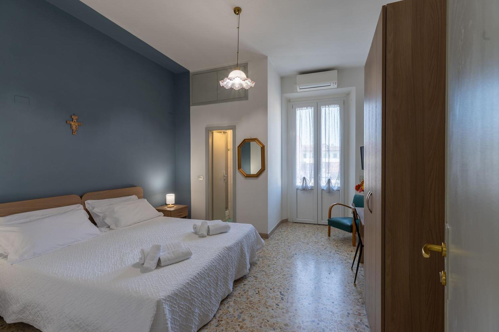 Hotel Casa Ferie Sant’Anna Florencia Exterior foto