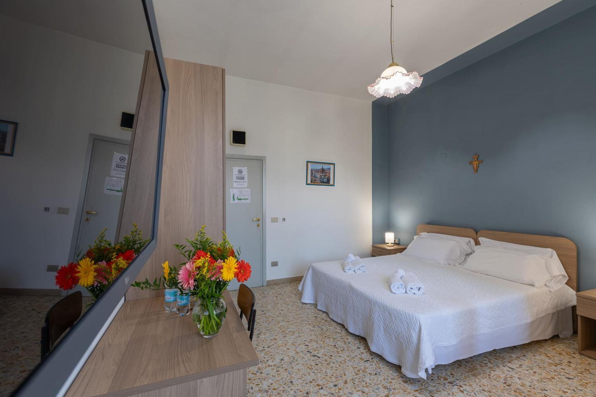 Hotel Casa Ferie Sant’Anna Florencia Exterior foto